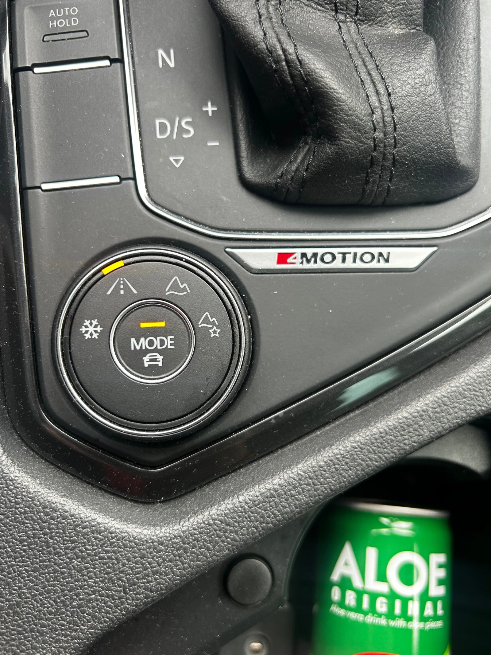 VW Tiguan 2.0 TDI R-Line 240коня, снимка 14 - Автомобили и джипове - 54583476
