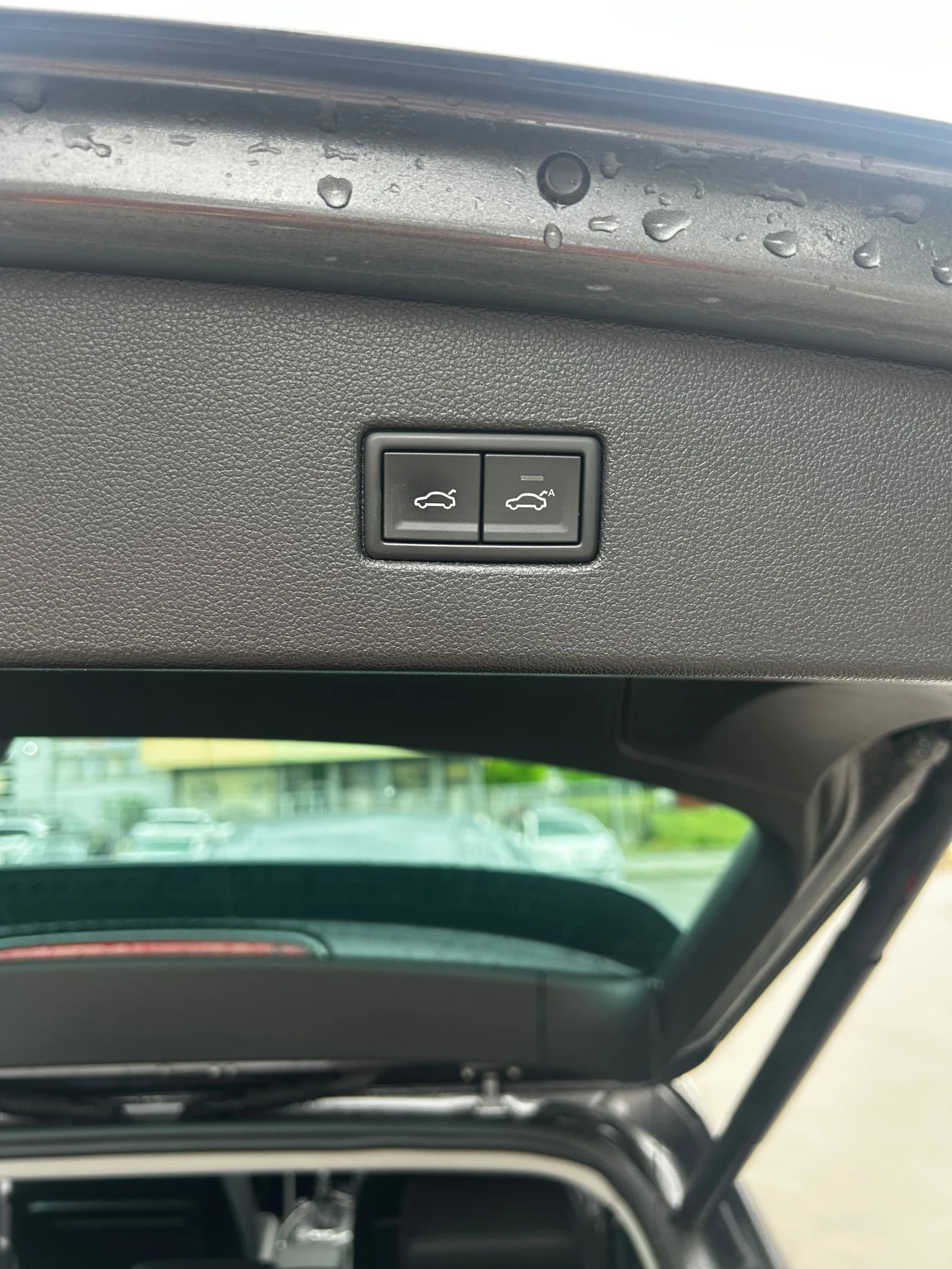 VW Tiguan 2.0 TDI R-Line 240коня, снимка 12 - Автомобили и джипове - 54583476