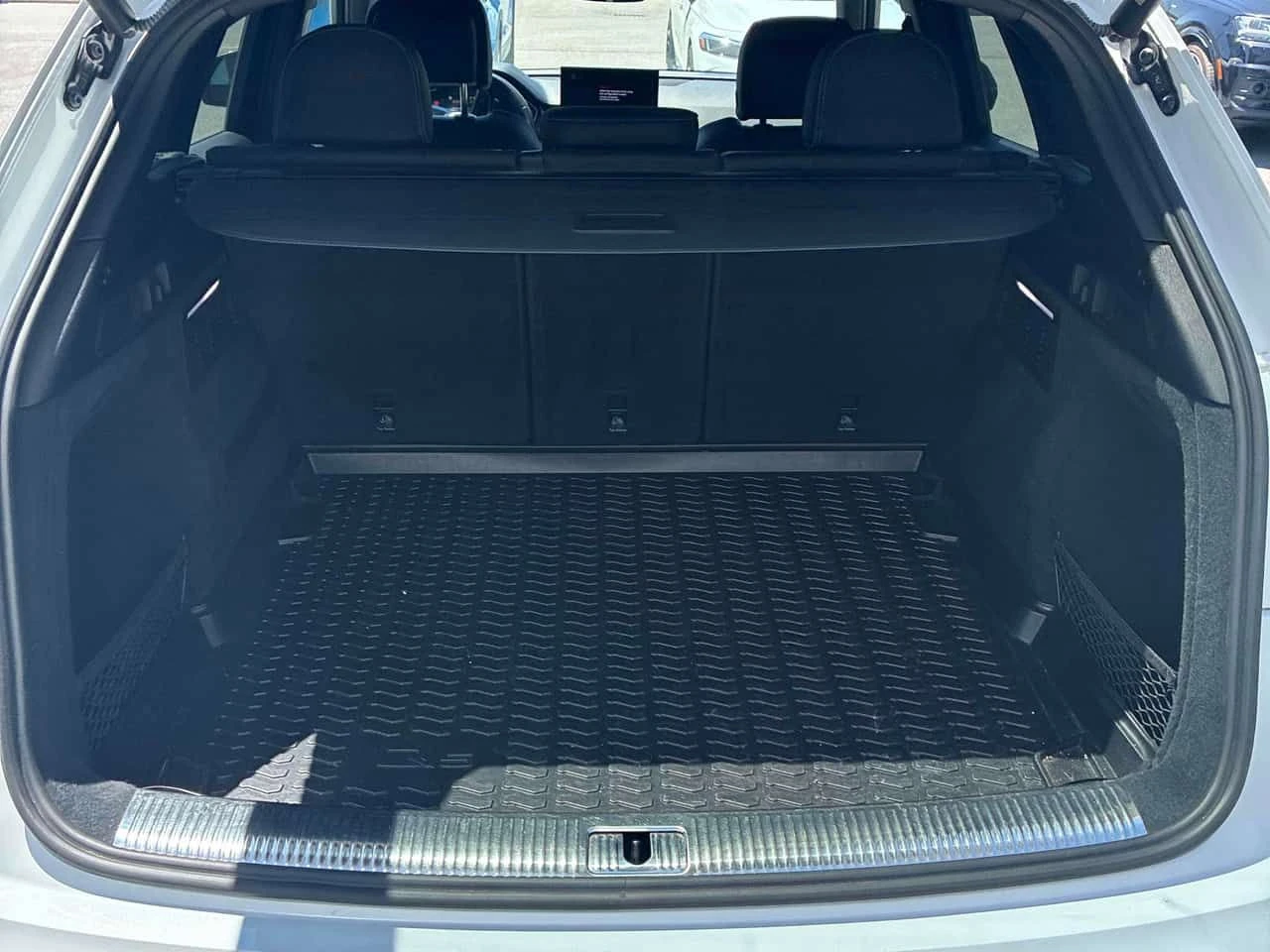 Audi Q5 * Progressiv * S-LINE* DISTRONIC* MATRIX* , снимка 13 - Автомобили и джипове - 54783986