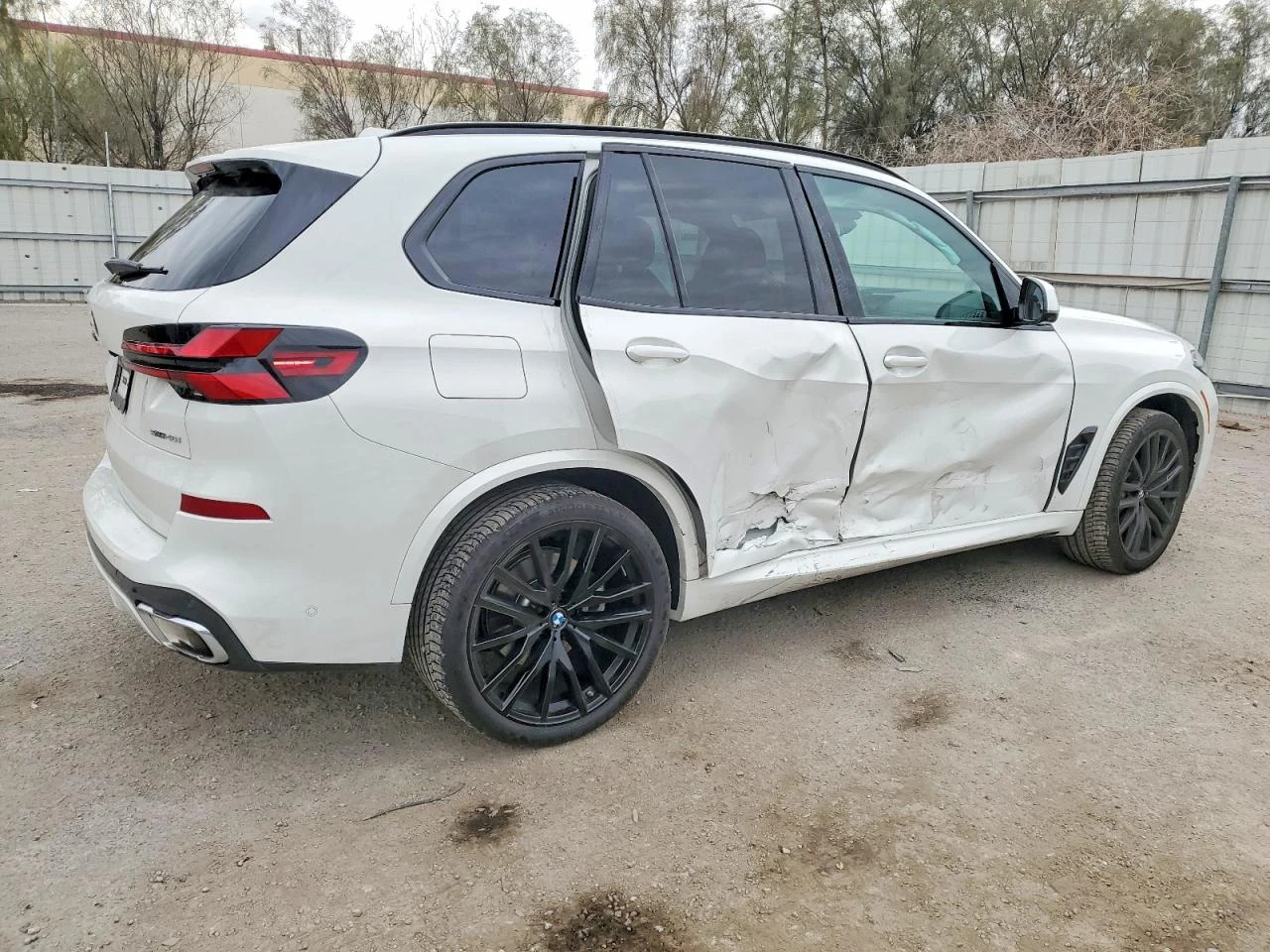 BMW X5 ВИДЕО НА АВТОМОБИЛА, снимка 3 - Автомобили и джипове - 55277236