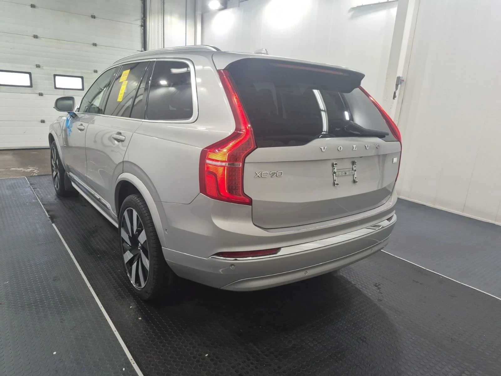 Volvo Xc90 ULTIMATE* 360* Pano* HUD* Pilot Assist* Dis, снимка 5 - Автомобили и джипове - 55824024