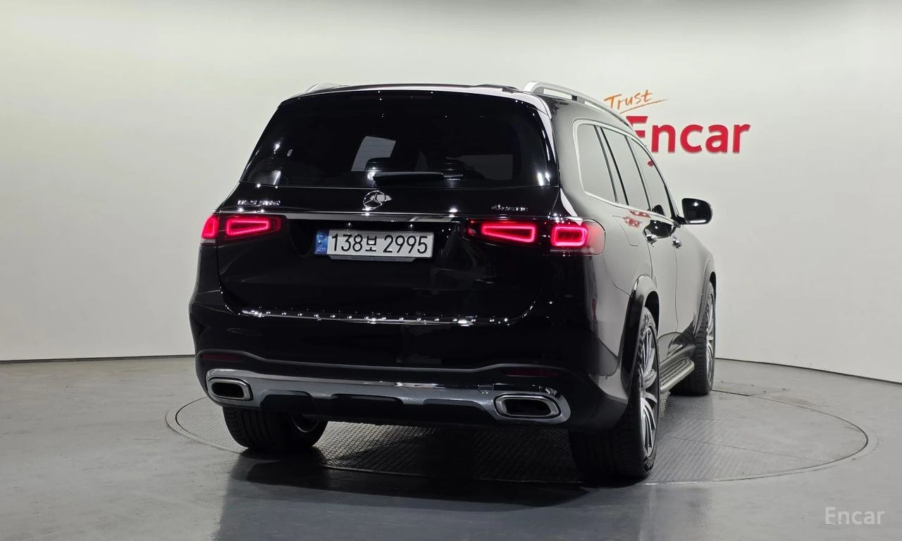 Mercedes-Benz GLS580 AMG* LINE* BURMESTER* ОБДУХВАНЕ* ДИСТРОНИК* МАСАЖ*, снимка 4 - Автомобили и джипове - 55833951