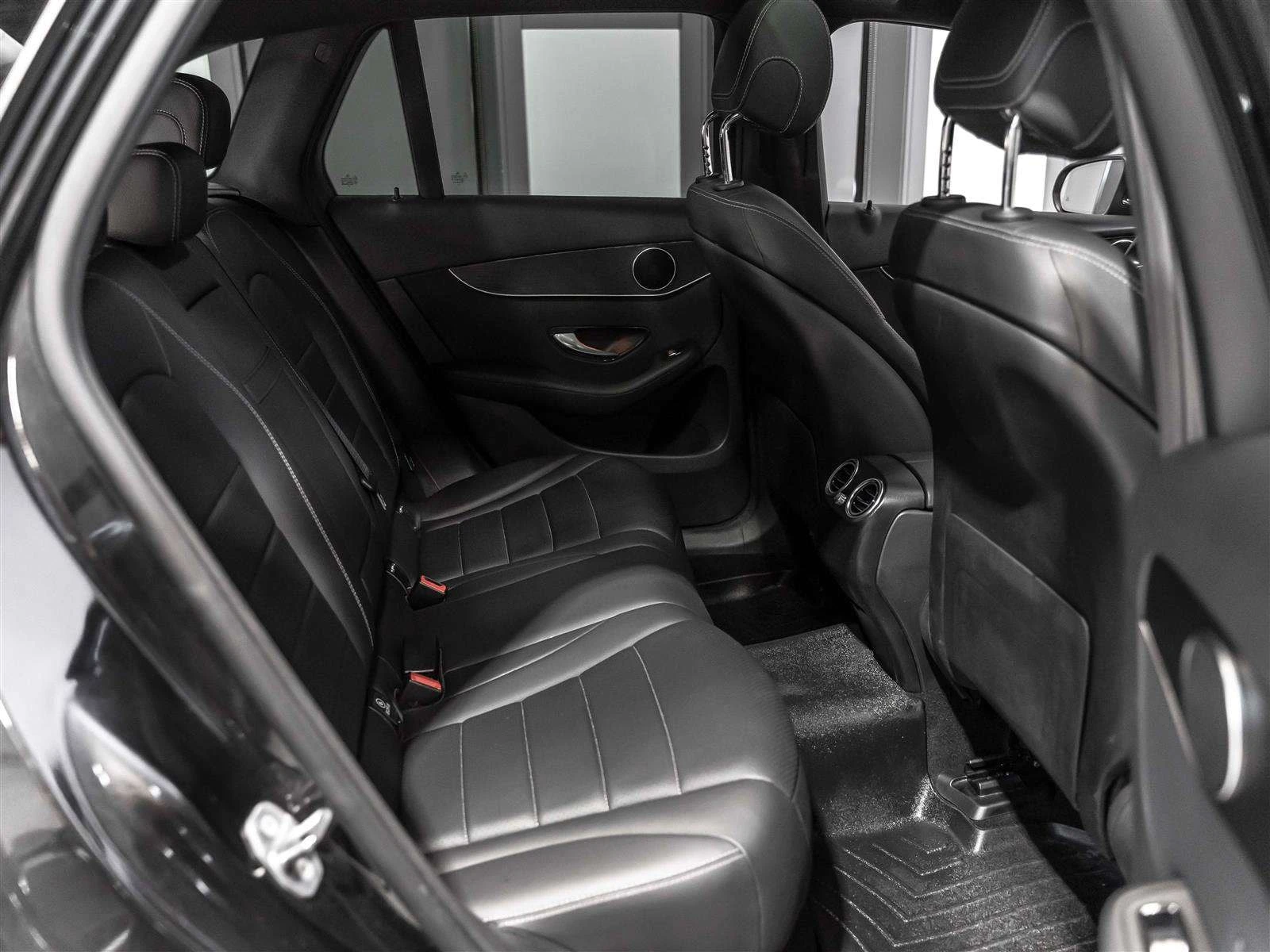Mercedes-Benz GLC 300 | AMG Night Package| Premium Package| 360, снимка 11 - Автомобили и джипове - 55837055