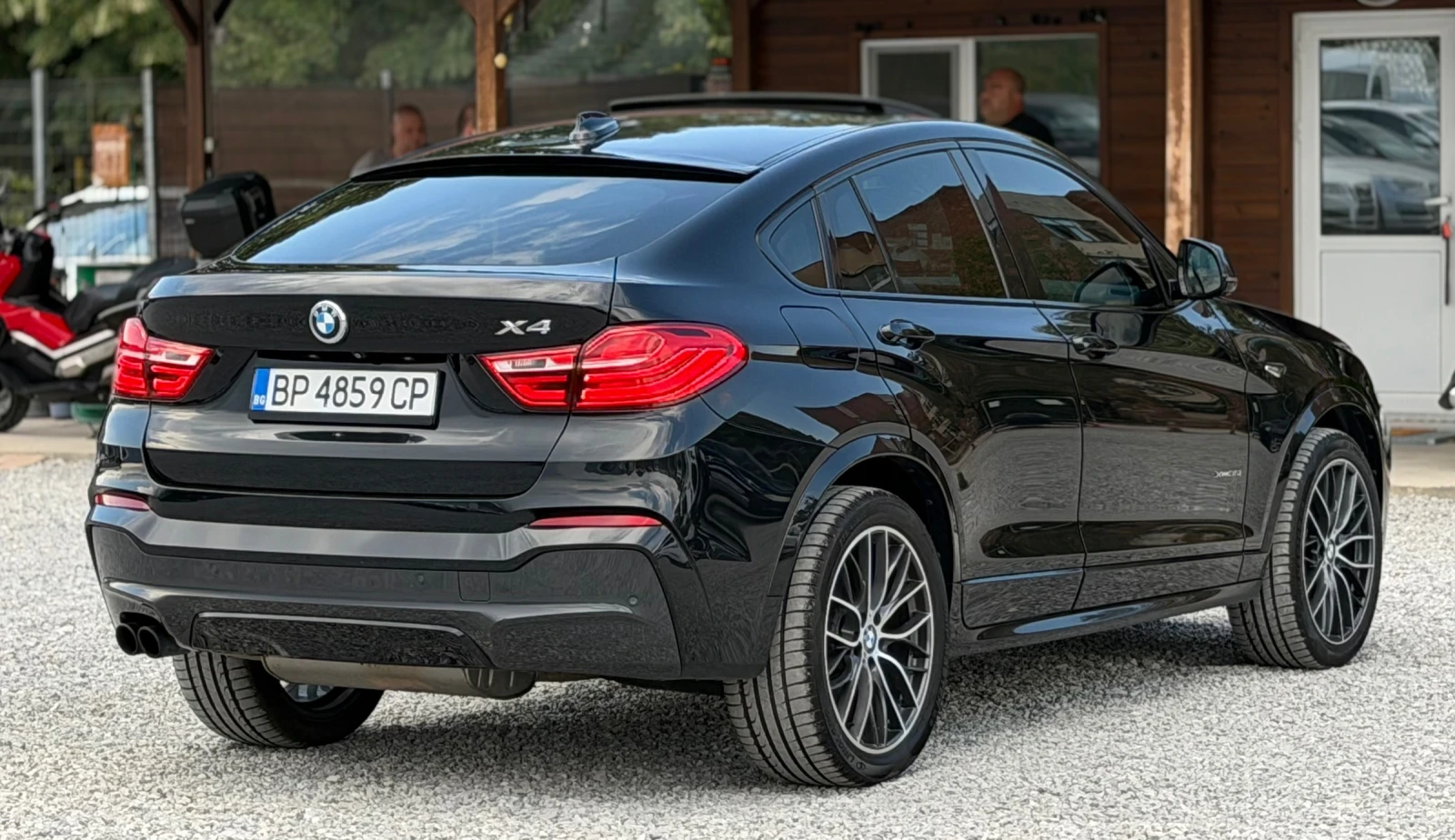 BMW X4 3.5i 306к.с * М-Пакет* * Led* * Камери* , снимка 6 - Автомобили и джипове - 55873332