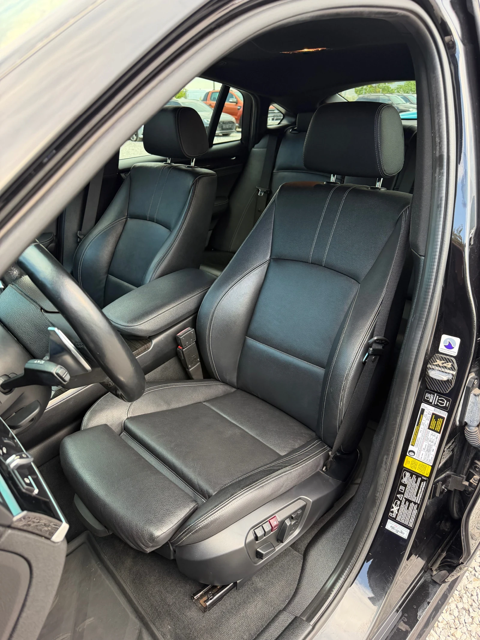BMW X4 3.5i 306к.с * М-Пакет* * Led* * Камери* , снимка 13 - Автомобили и джипове - 55873332