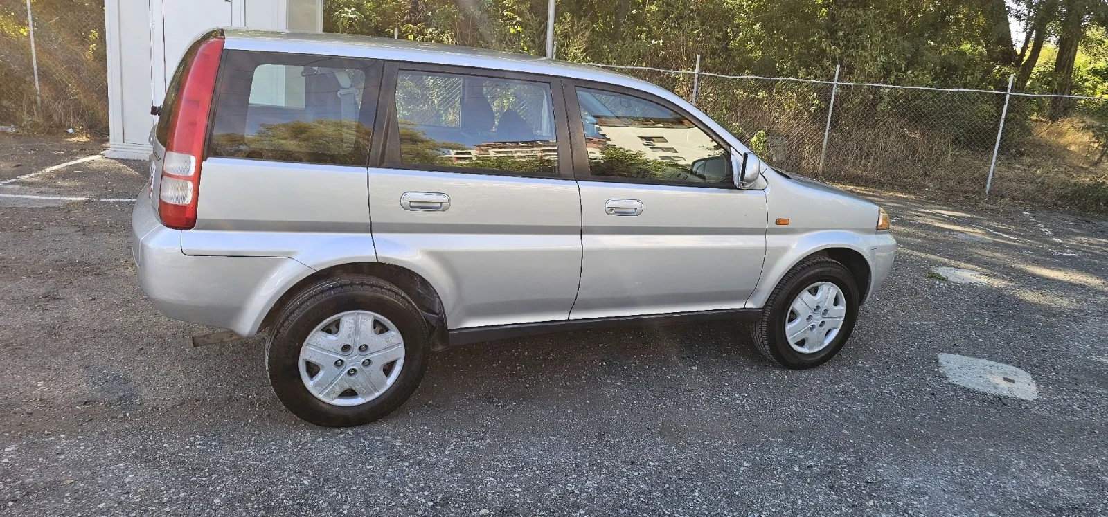 Honda Hr-v 1.6 I КЛИМАТИК БЕЗ РЪЖДИ, снимка 4 - Автомобили и джипове - 56326232