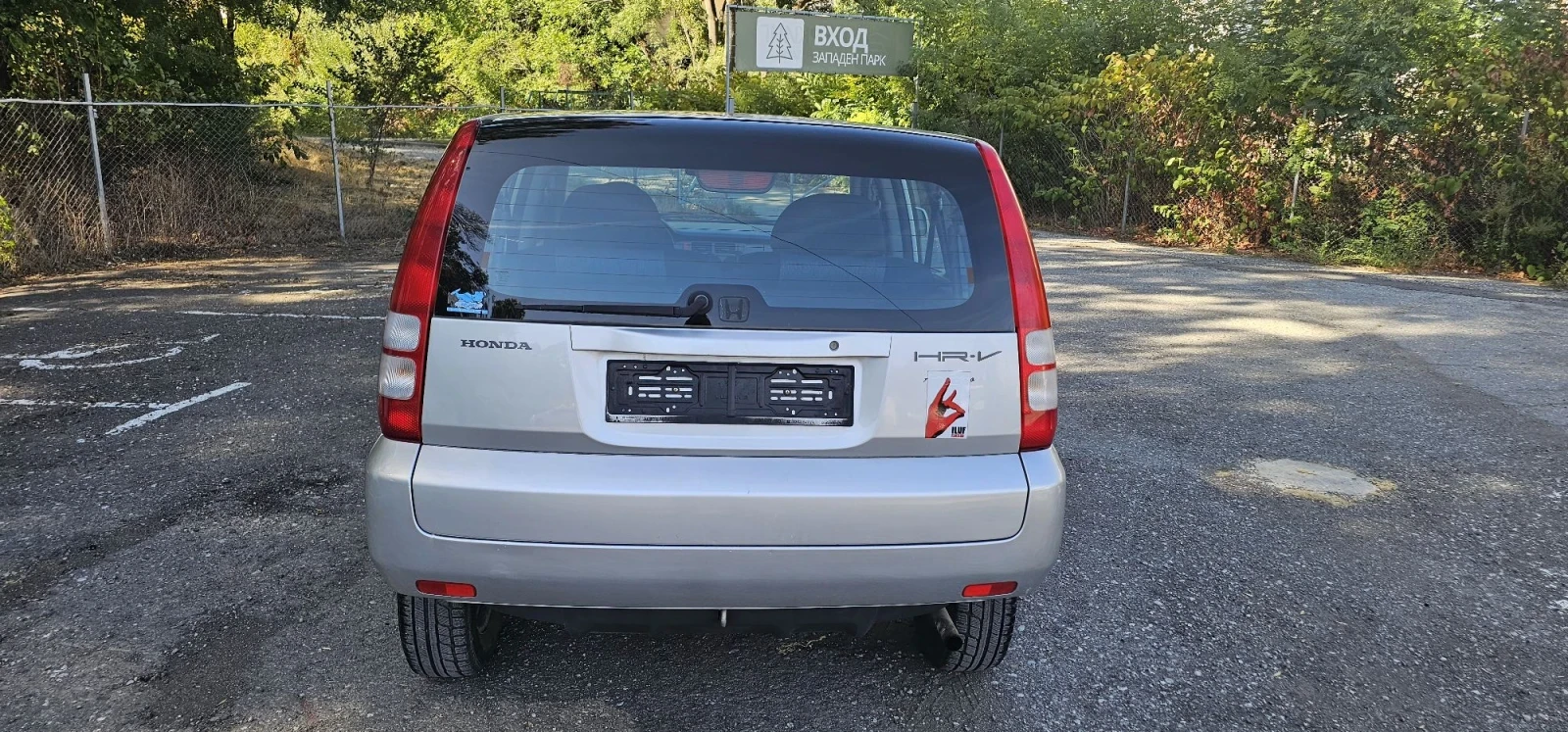 Honda Hr-v 1.6 I КЛИМАТИК БЕЗ РЪЖДИ, снимка 3 - Автомобили и джипове - 56326232
