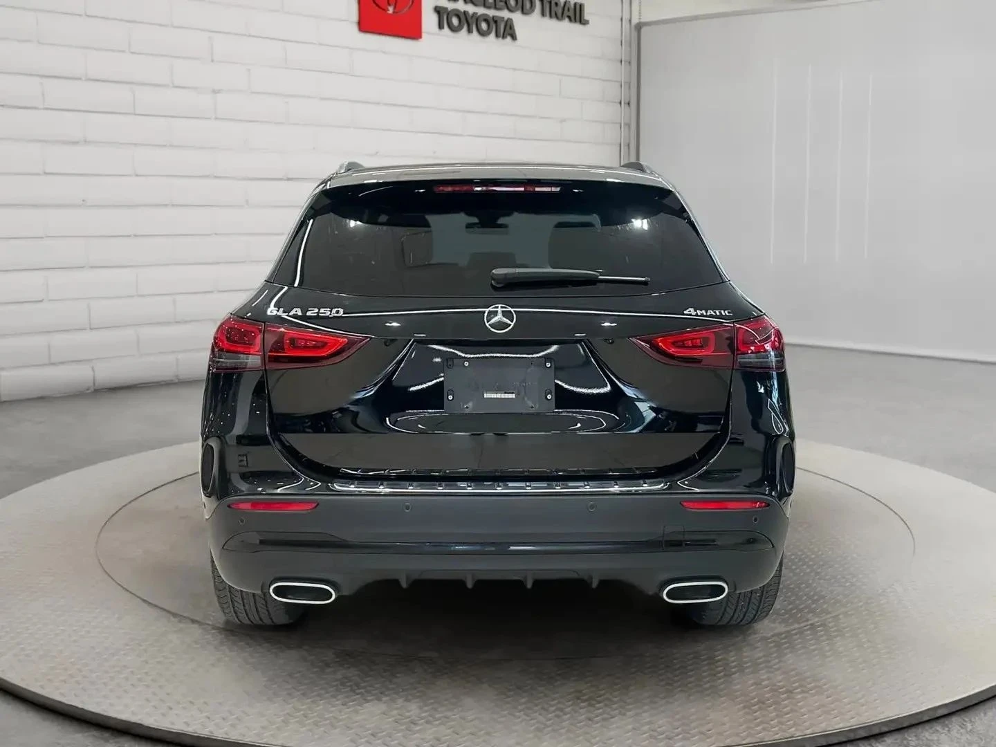 Mercedes-Benz GLA, снимка 4 - Автомобили и джипове - 56727130
