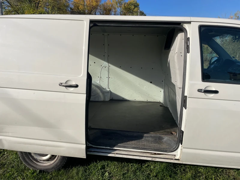 VW T5 1.9 TDI, снимка 5 - Бусове и автобуси - 47665949