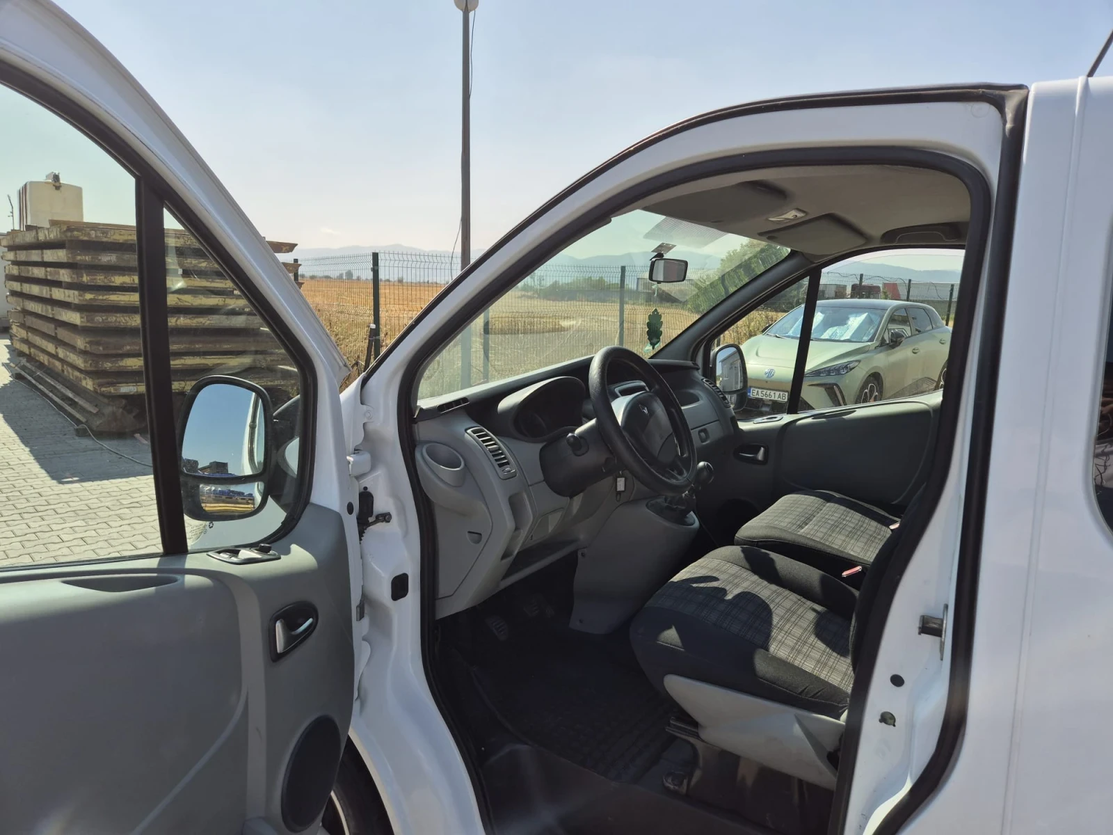 Renault Trafic Пътнически - изображение 5
