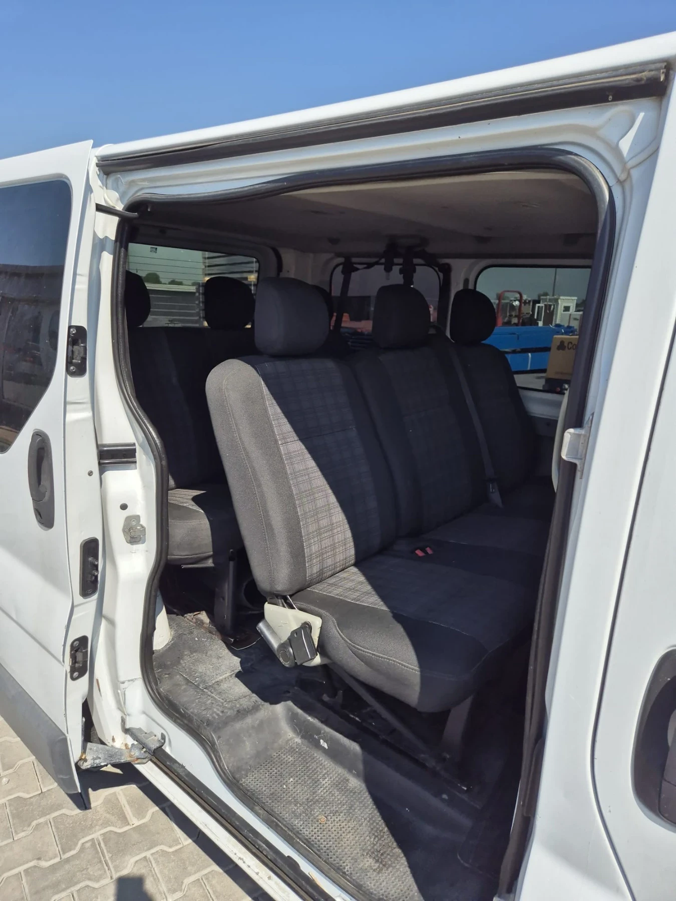 Renault Trafic Пътнически - изображение 7