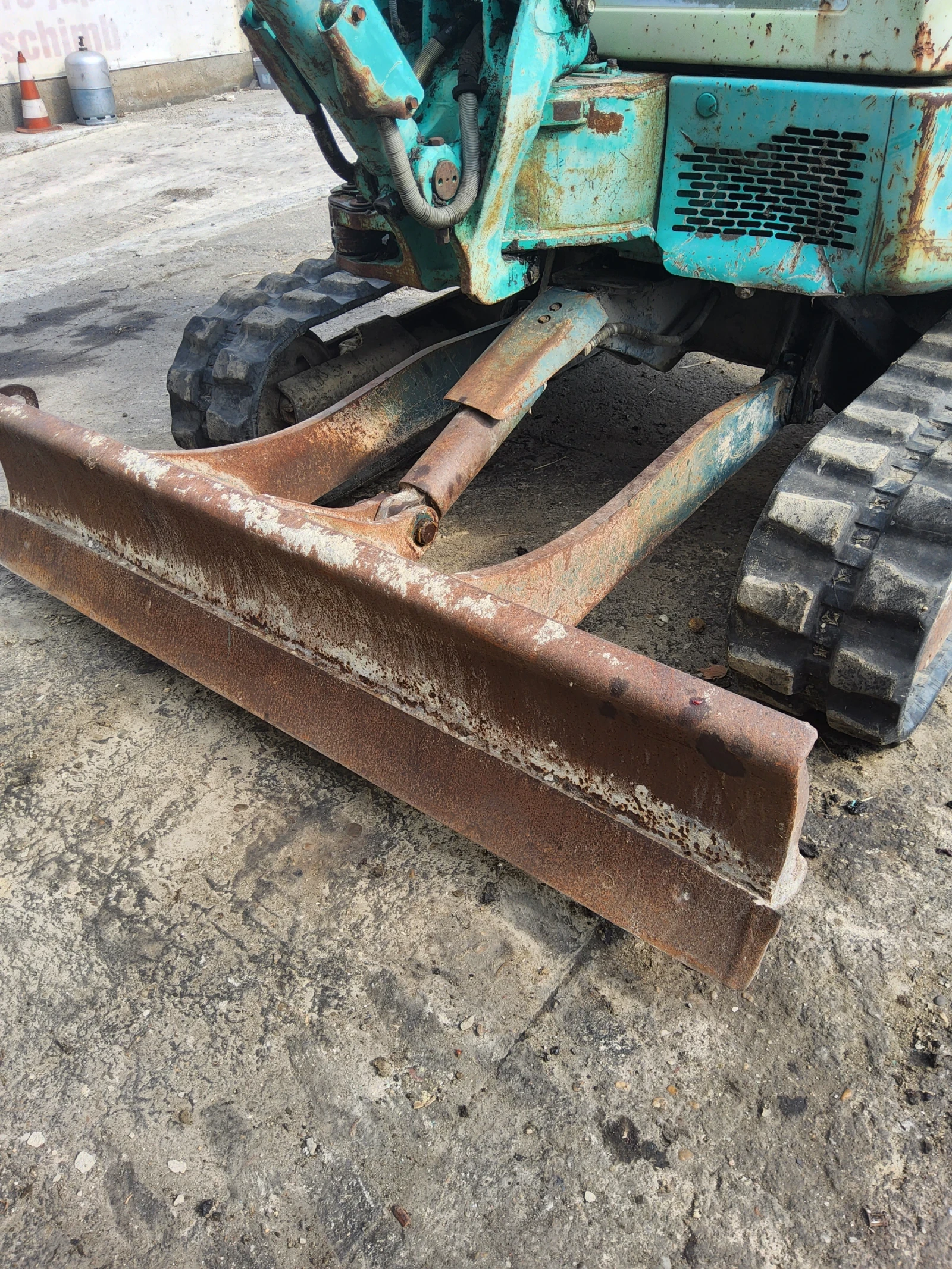 Багер Yanmar VIO 27, снимка 10 - Индустриална техника - 56650678