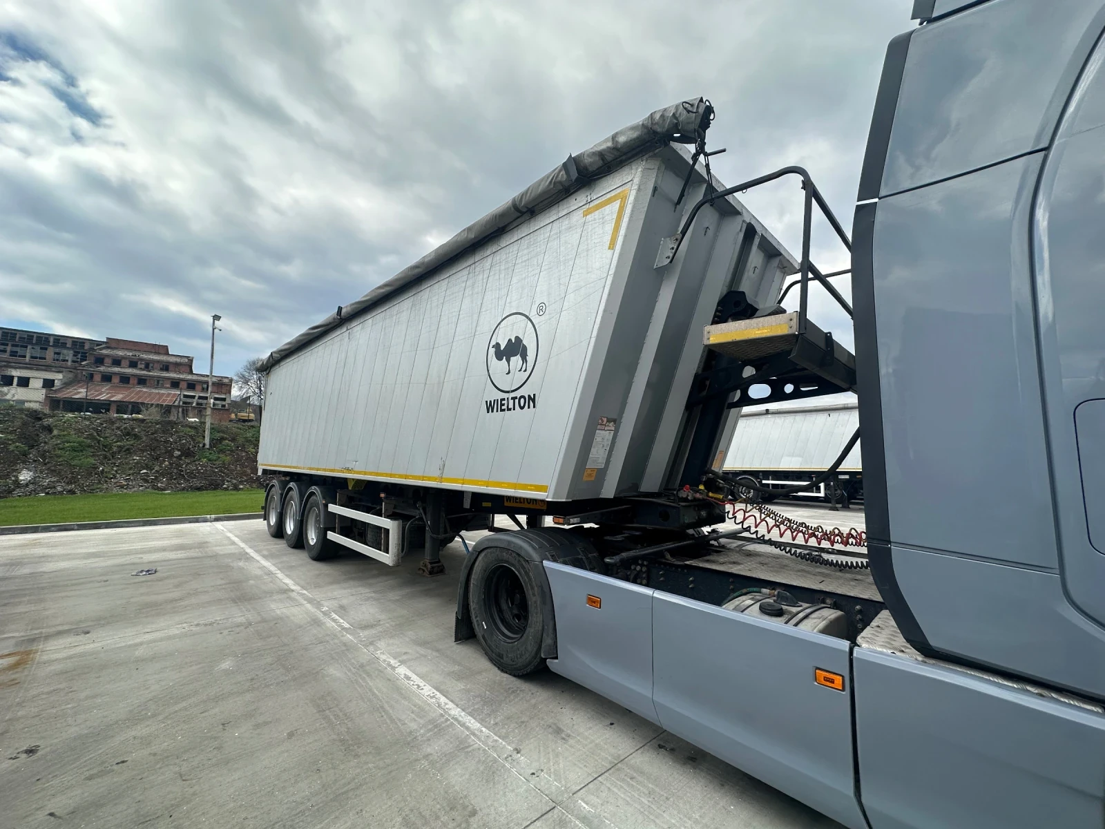  Wielton 553  12  | Mobile.bg   4