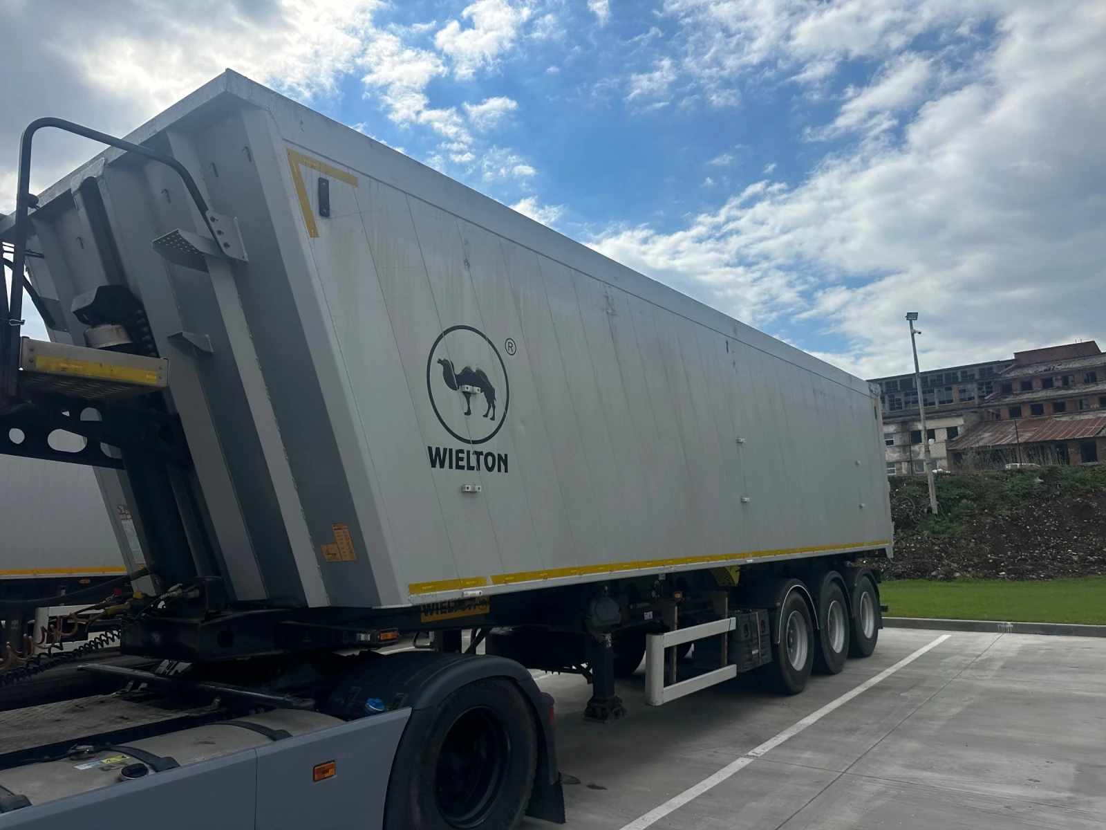  Wielton 553  12  | Mobile.bg   1