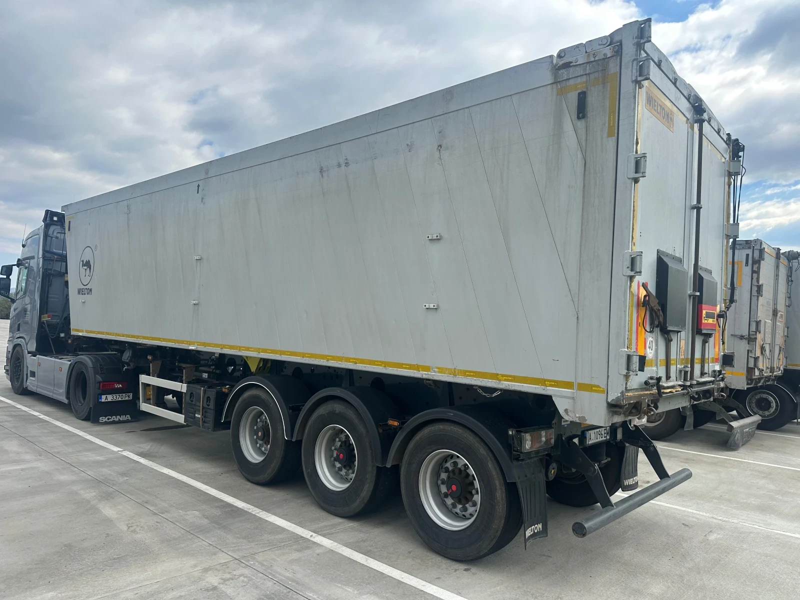  Wielton 553  12  | Mobile.bg   6