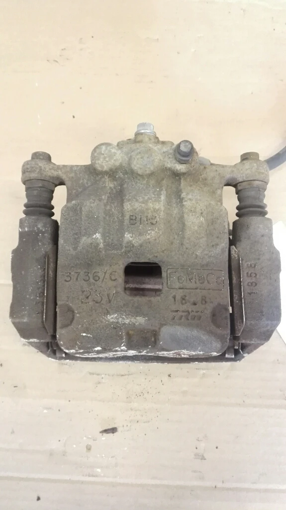 Спирачен апарат преден ляв Форд Фиеста 1.4тдци (3)