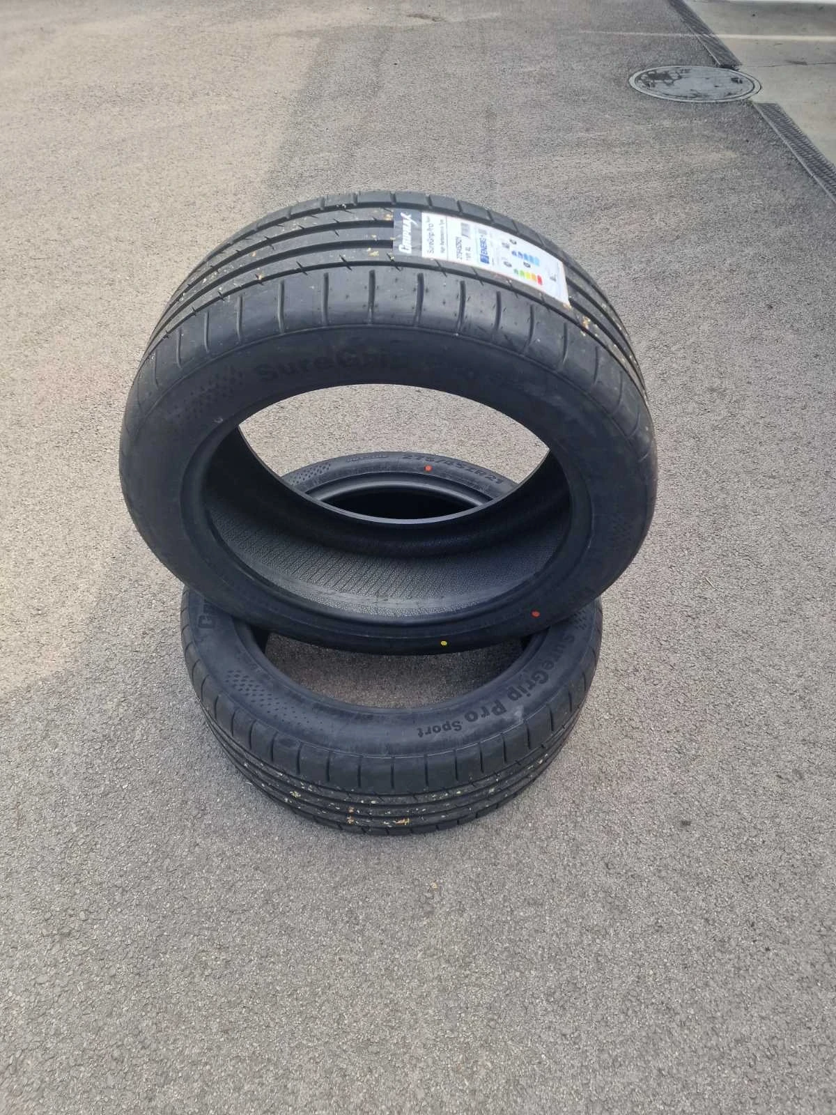 Гуми Летни 275/45R21, снимка 2 - Гуми и джанти - 55193362