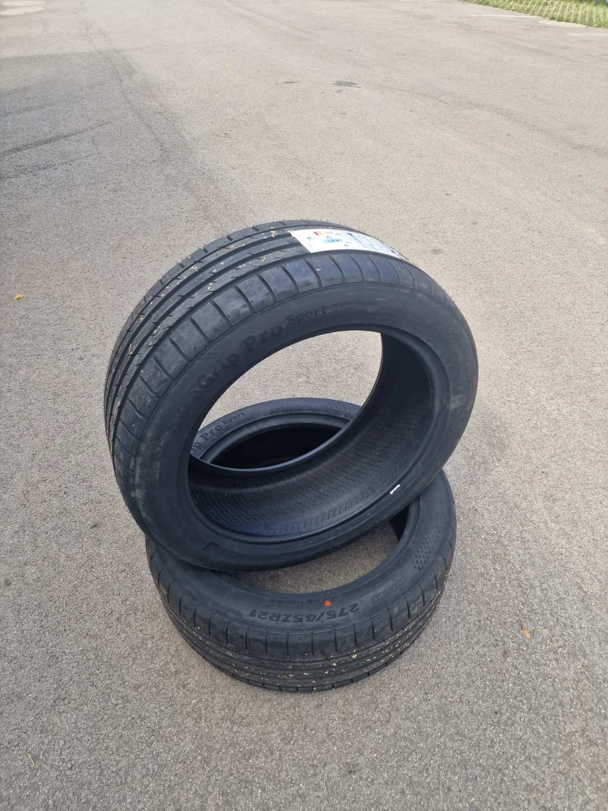 Гуми Летни 275/45R21, снимка 5 - Гуми и джанти - 55193362