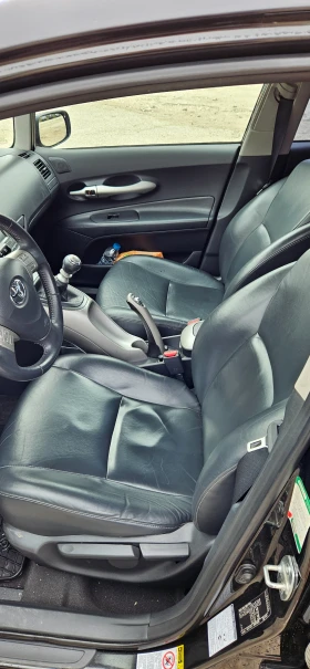 Обява за продажба на Toyota Auris 2.2 ~7 500 лв. - изображение 5