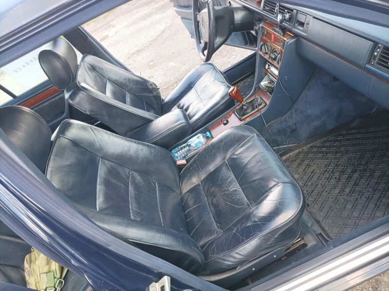 Mercedes-Benz 124 E250D, снимка 12 - Автомобили и джипове - 52433932