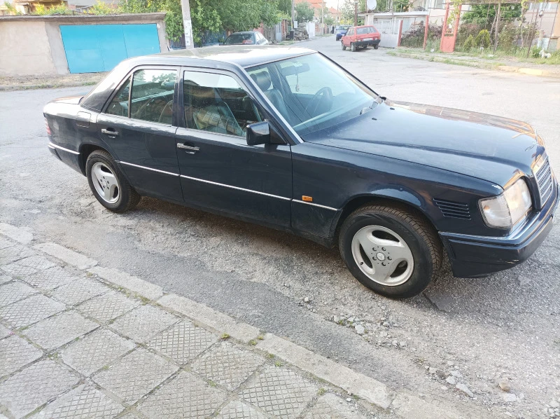 Mercedes-Benz 124 E250D, снимка 3 - Автомобили и джипове - 48031663