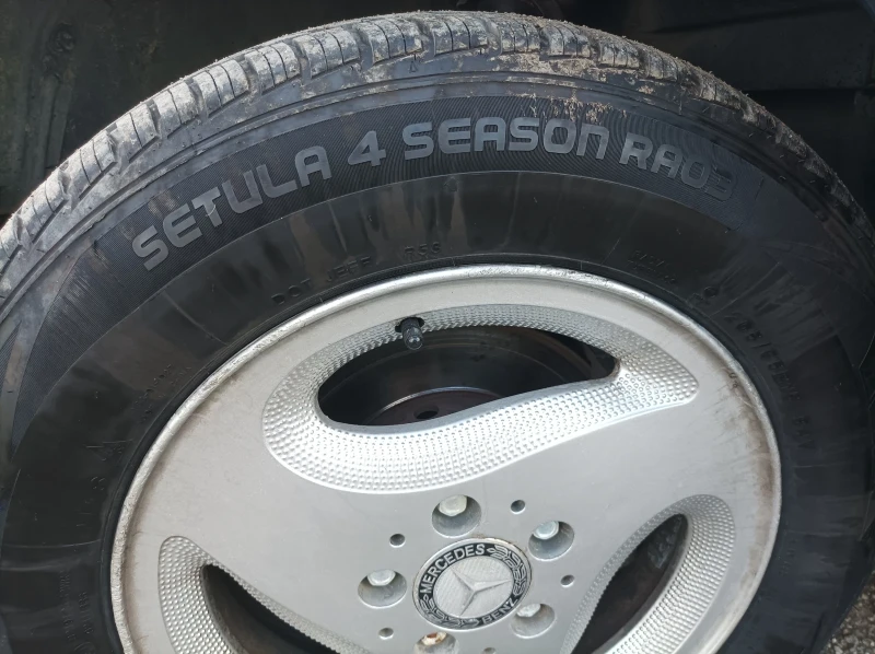 Mercedes-Benz 124 E250D, снимка 15 - Автомобили и джипове - 52433932