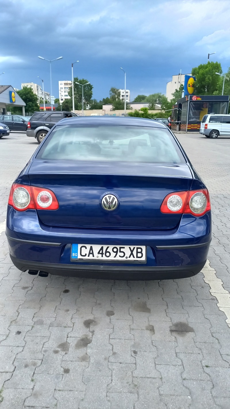 VW Passat, снимка 10 - Автомобили и джипове - 46101038