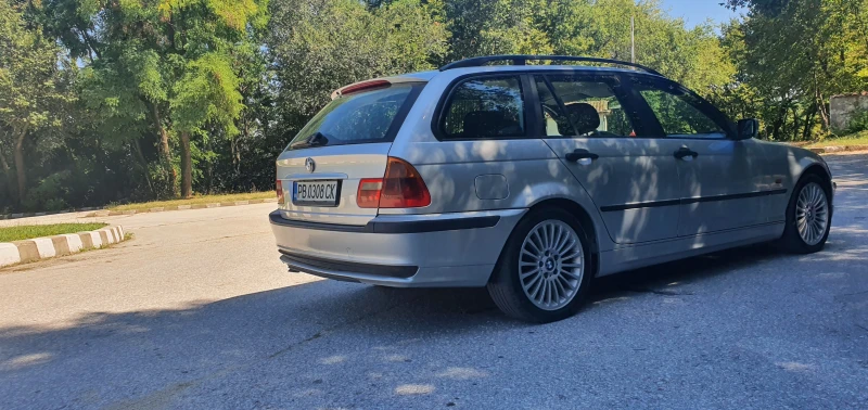 BMW 320, снимка 6 - Автомобили и джипове - 48005646