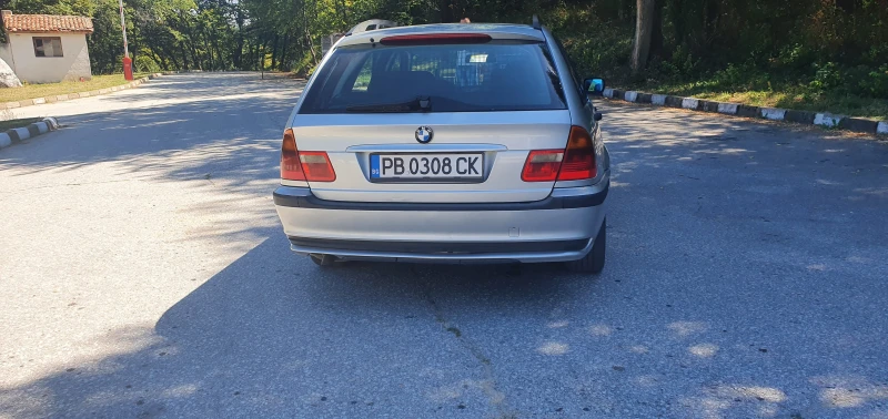 BMW 320, снимка 5 - Автомобили и джипове - 48005646