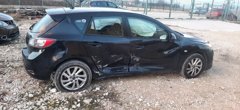 Mazda 3 1.6hdi, снимка 4 - Автомобили и джипове - 48839483