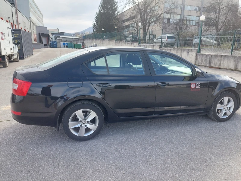 Skoda Octavia, снимка 2 - Автомобили и джипове - 49494951