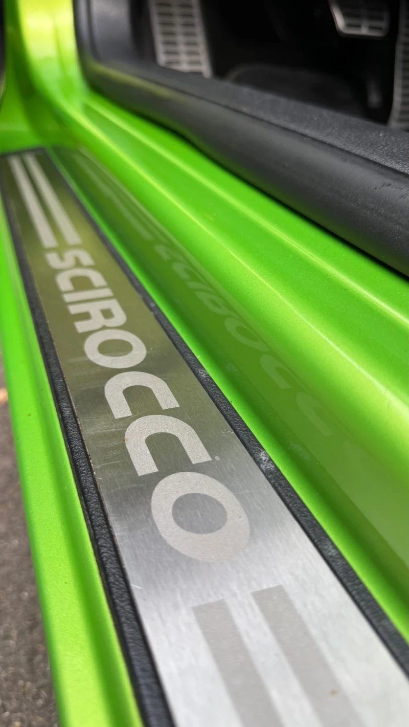 VW Scirocco 2.0 TSI, снимка 6 - Автомобили и джипове - 52488292