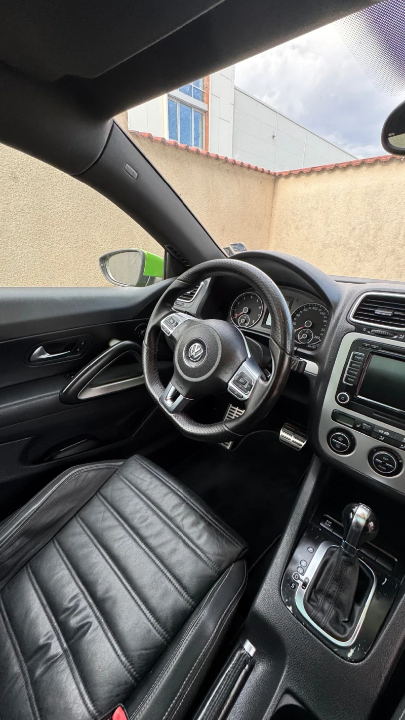 VW Scirocco 2.0 TSI, снимка 10 - Автомобили и джипове - 52488292