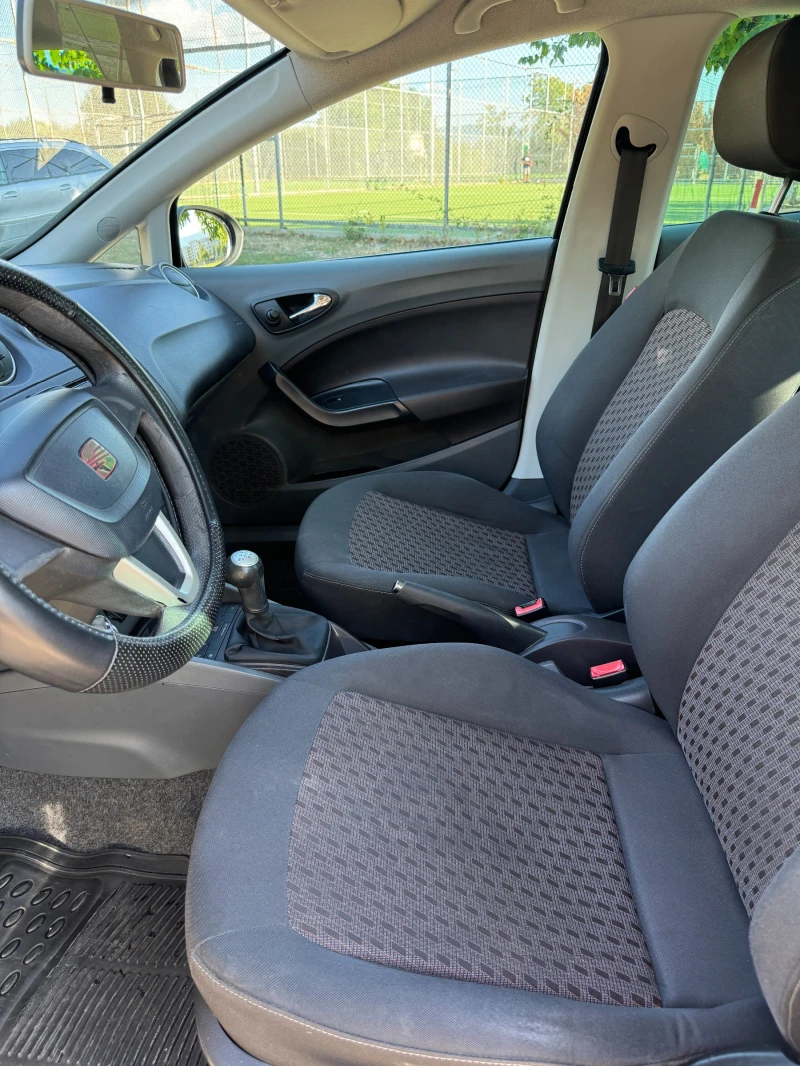 Seat Ibiza, снимка 10 - Автомобили и джипове - 52402833