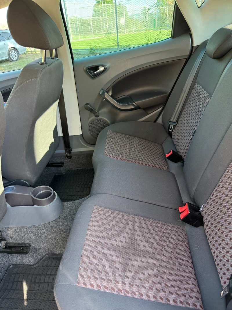 Seat Ibiza, снимка 13 - Автомобили и джипове - 52402833