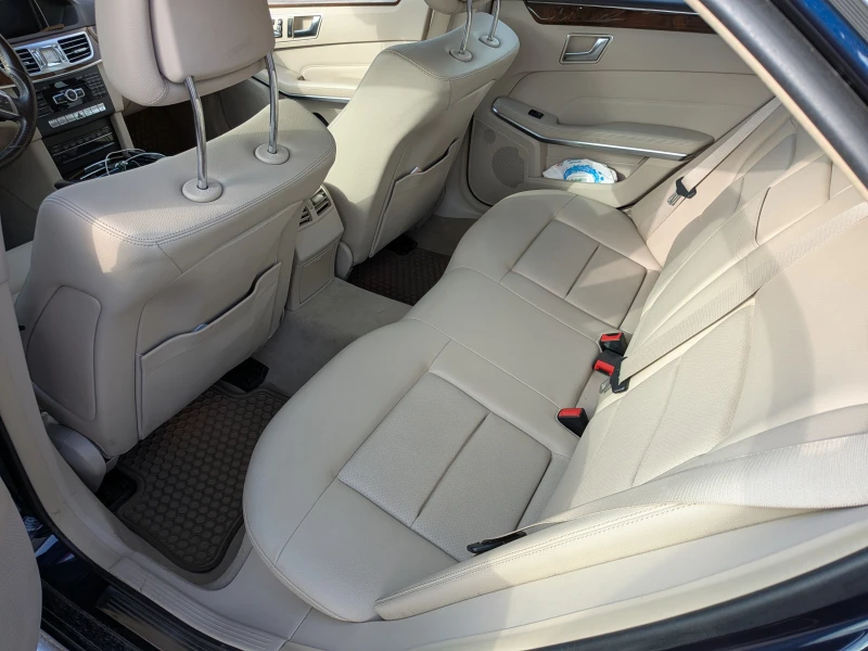 Mercedes-Benz E 350 4 Matic, снимка 12 - Автомобили и джипове - 53186251