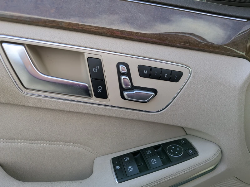 Mercedes-Benz E 350 4 Matic, снимка 15 - Автомобили и джипове - 53186251