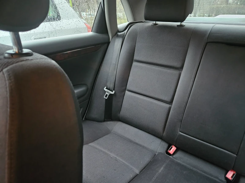 Audi A4 1, 9 TDI, снимка 5 - Автомобили и джипове - 53236108