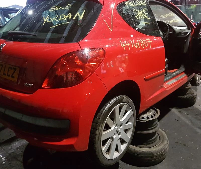 Peugeot 207 1.6Тчасти, снимка 4 - Автомобили и джипове - 10621682