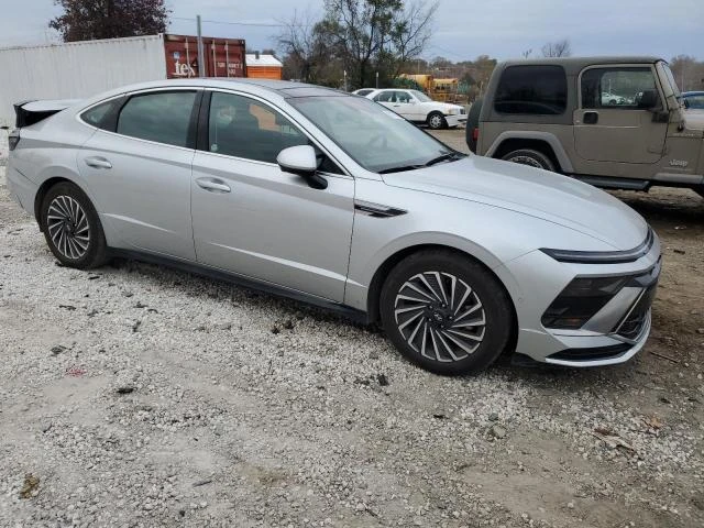 Hyundai Sonata 2.0L 4 Front-wheel Drive, снимка 5 - Автомобили и джипове - 53343548