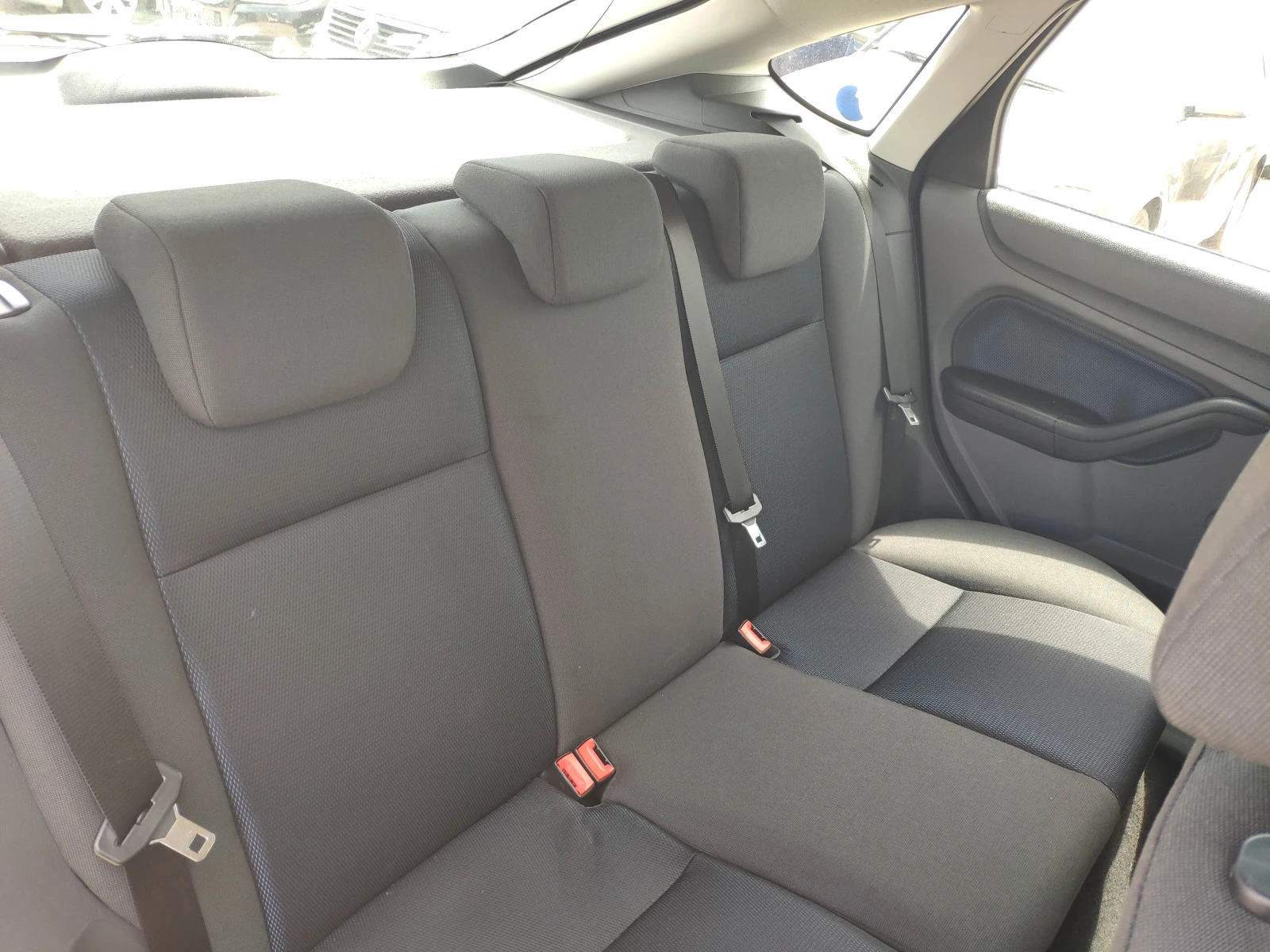 Ford Focus 2.0I | Mobile.bg   11