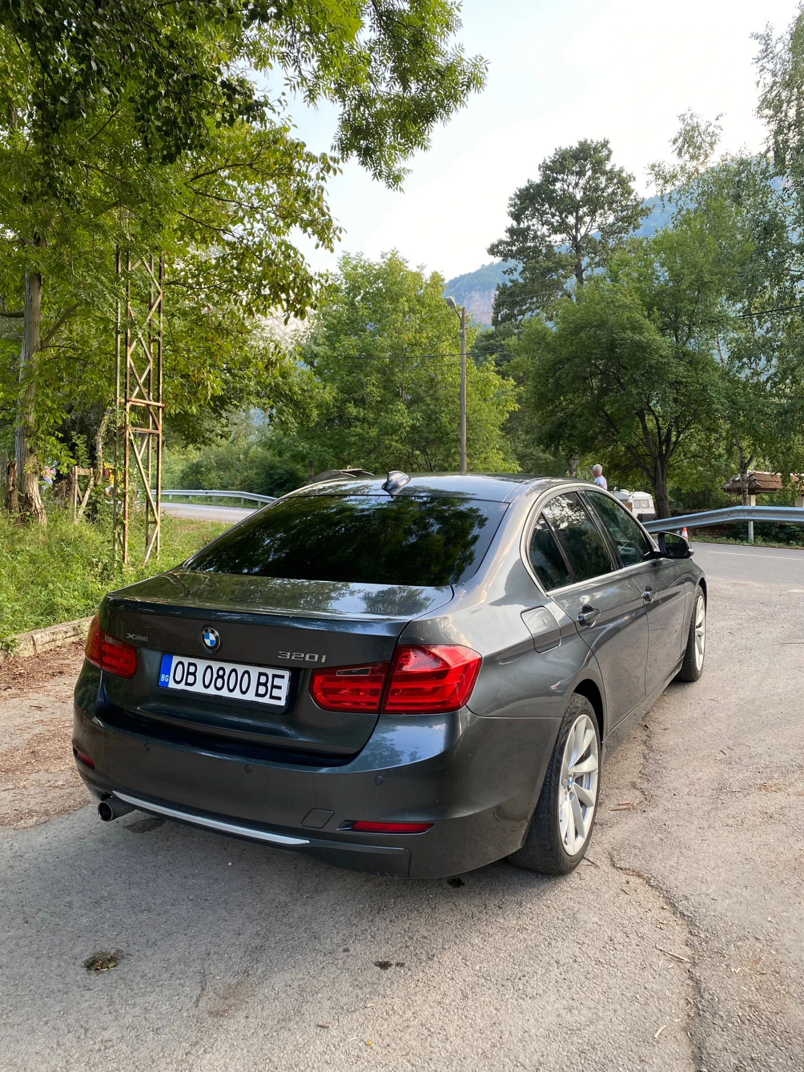 BMW 320 xDrive, Modern - изображение 3