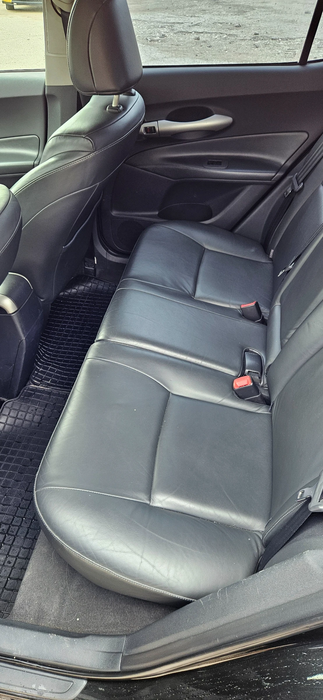 Toyota Auris 2.2 - изображение 7