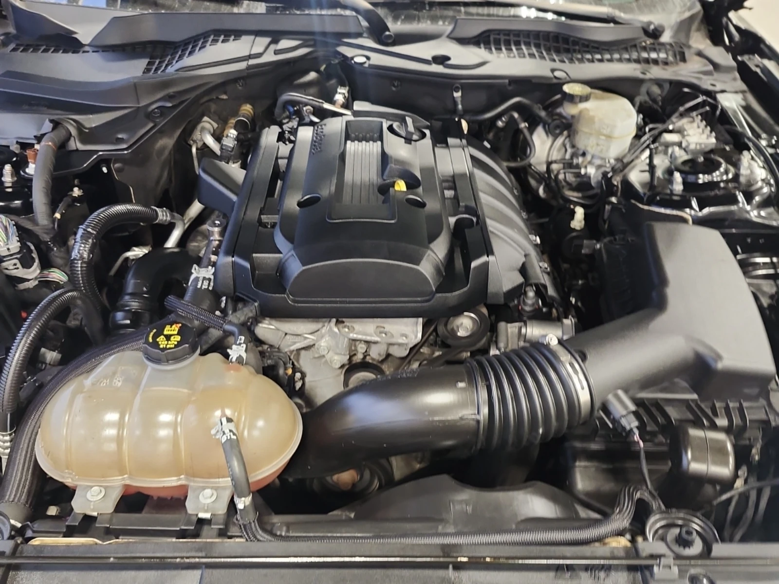 Ford Mustang ECOBOOST * CARFAX * БЕЗ ПЪРВОНАЧАЛНА ВНОСКА - изображение 10