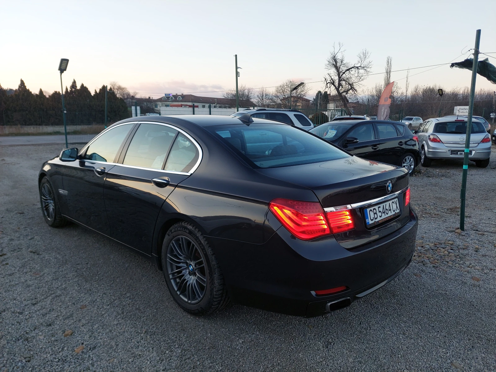 BMW 740  - изображение 7