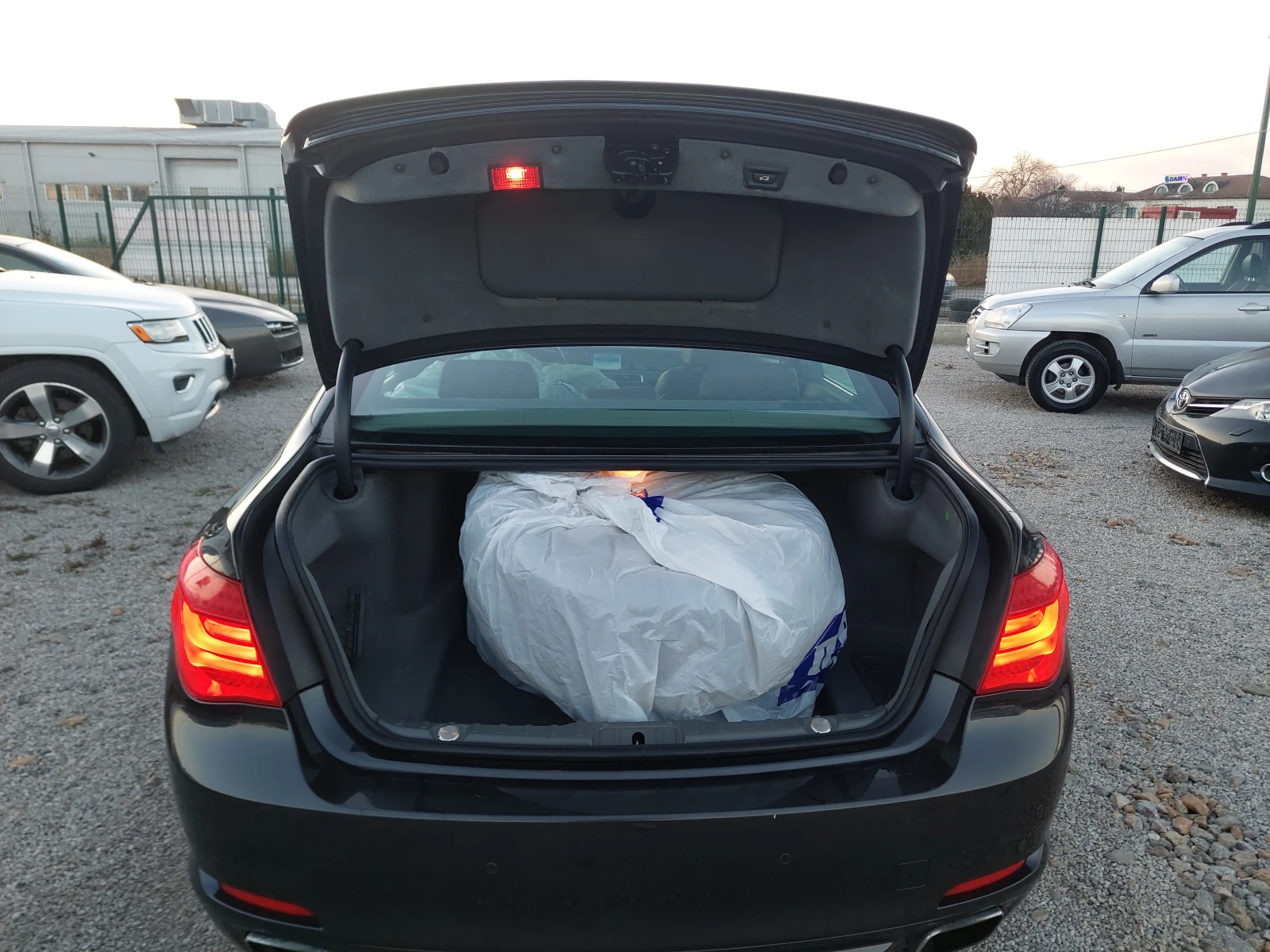 BMW 740  - изображение 9