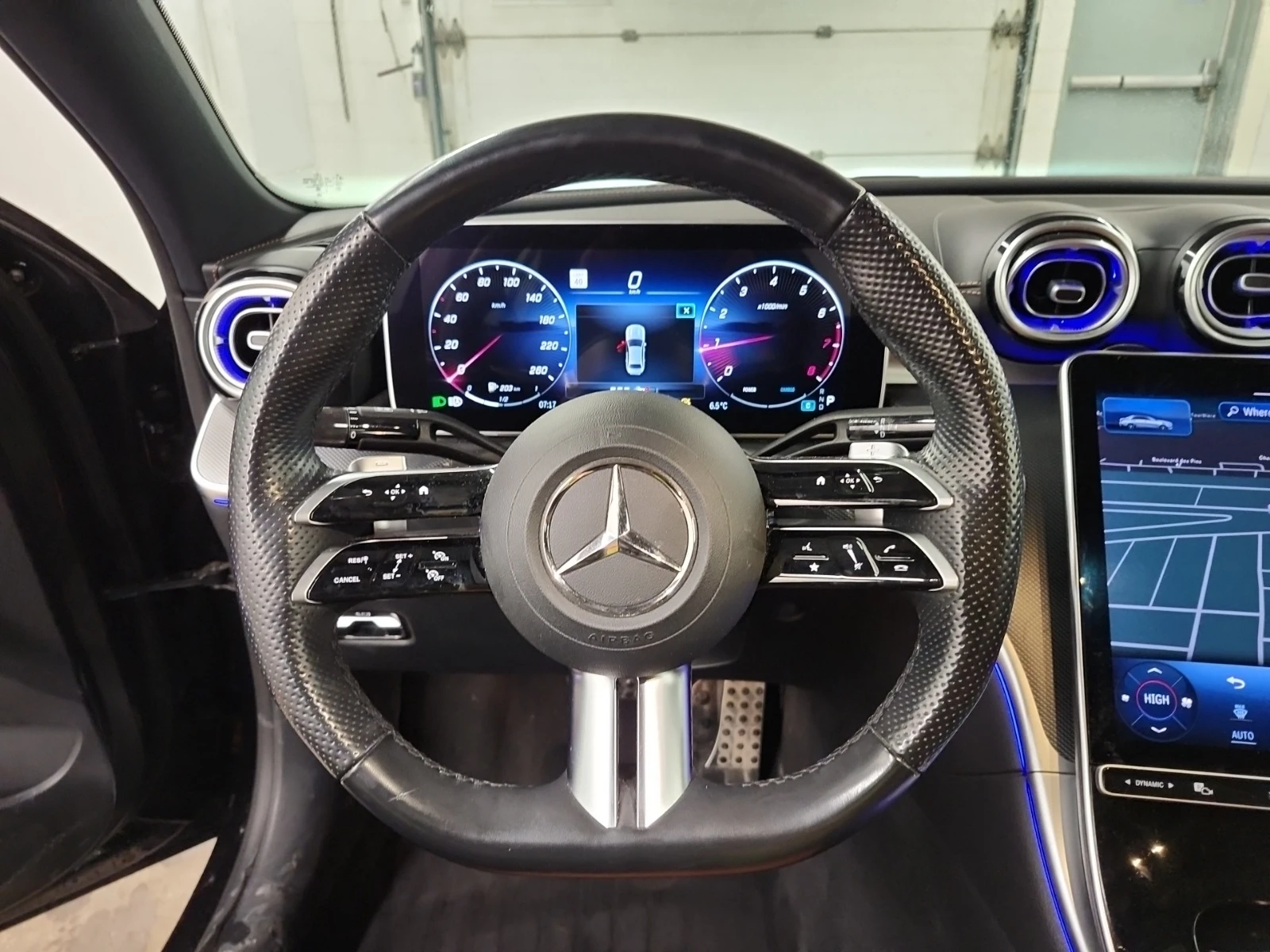 Mercedes-Benz C 300 AMG Line * CARFAX * ОПЦИЯ ЗА ФИНАНСИРАНЕ *  - изображение 8