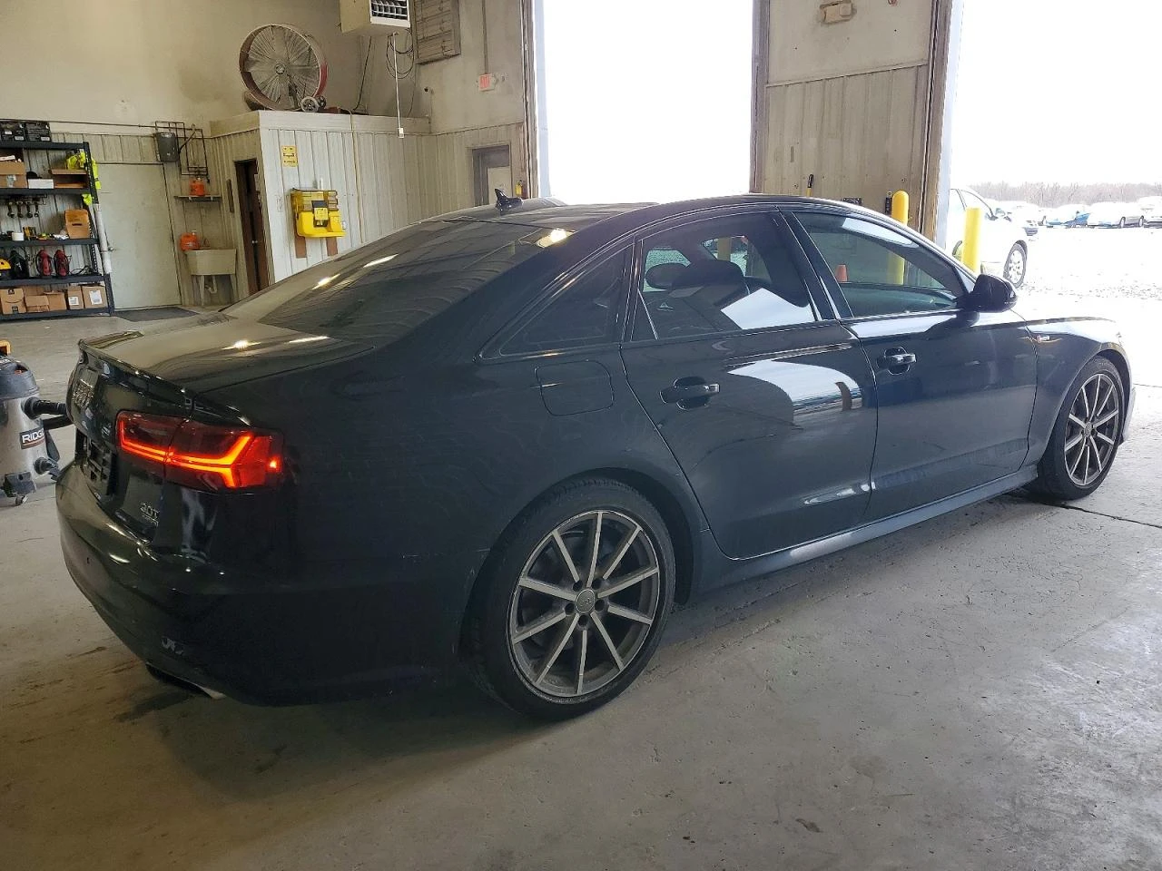 Audi A6 PREMIUM PLUS* AWD* BOSE SOUND* BACK-UP CAMERA*  | Mobile.bg � ����������� 6