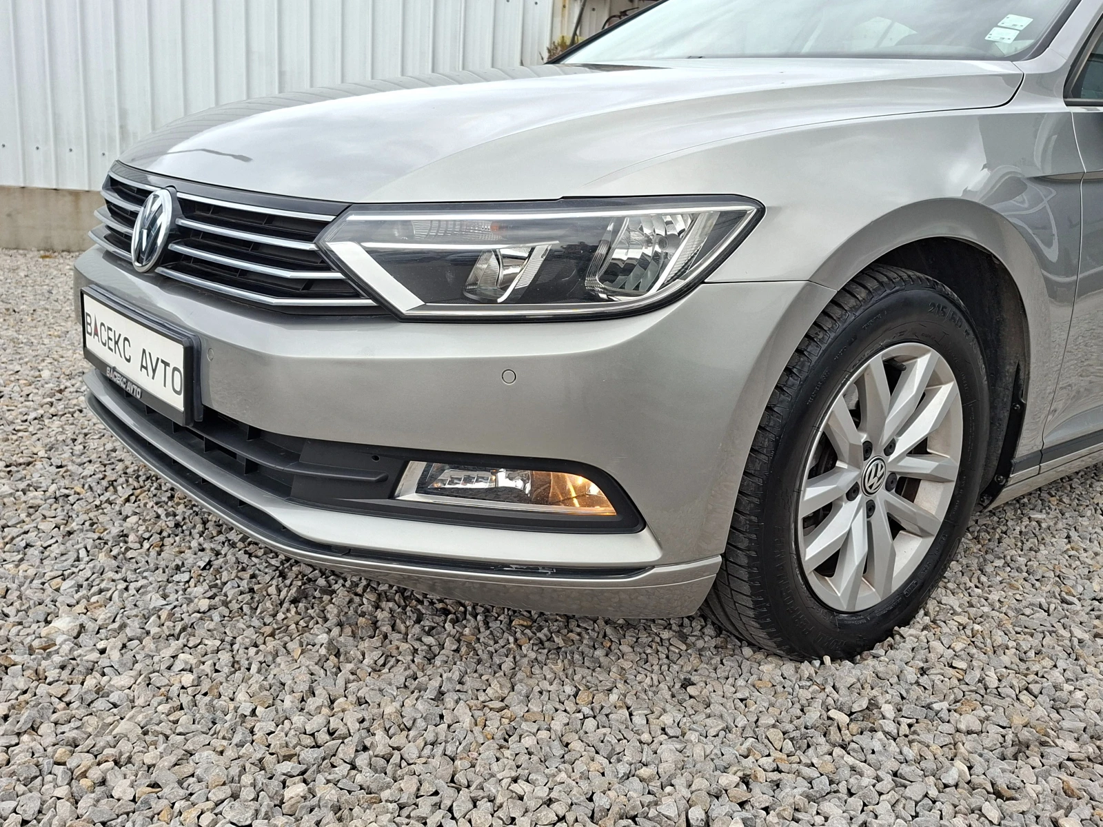 VW Passat, снимка 8 - Автомобили и джипове - 53894254