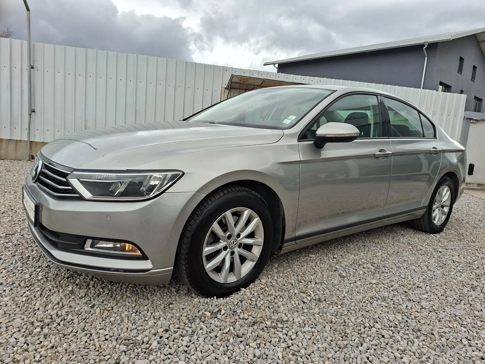 VW Passat, снимка 5 - Автомобили и джипове - 53894254